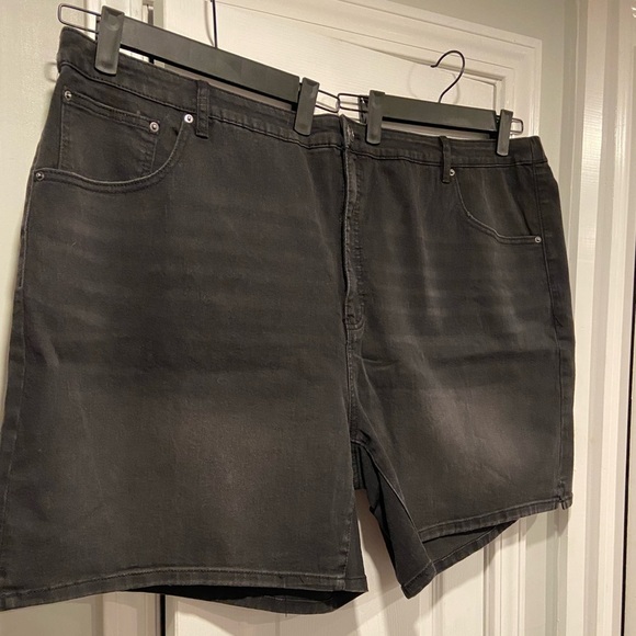 NWT Terra & Sky Size 4X Black Denim Elastic Waist Zip Up Cotton Denim Shorts - Picture 2 of 12